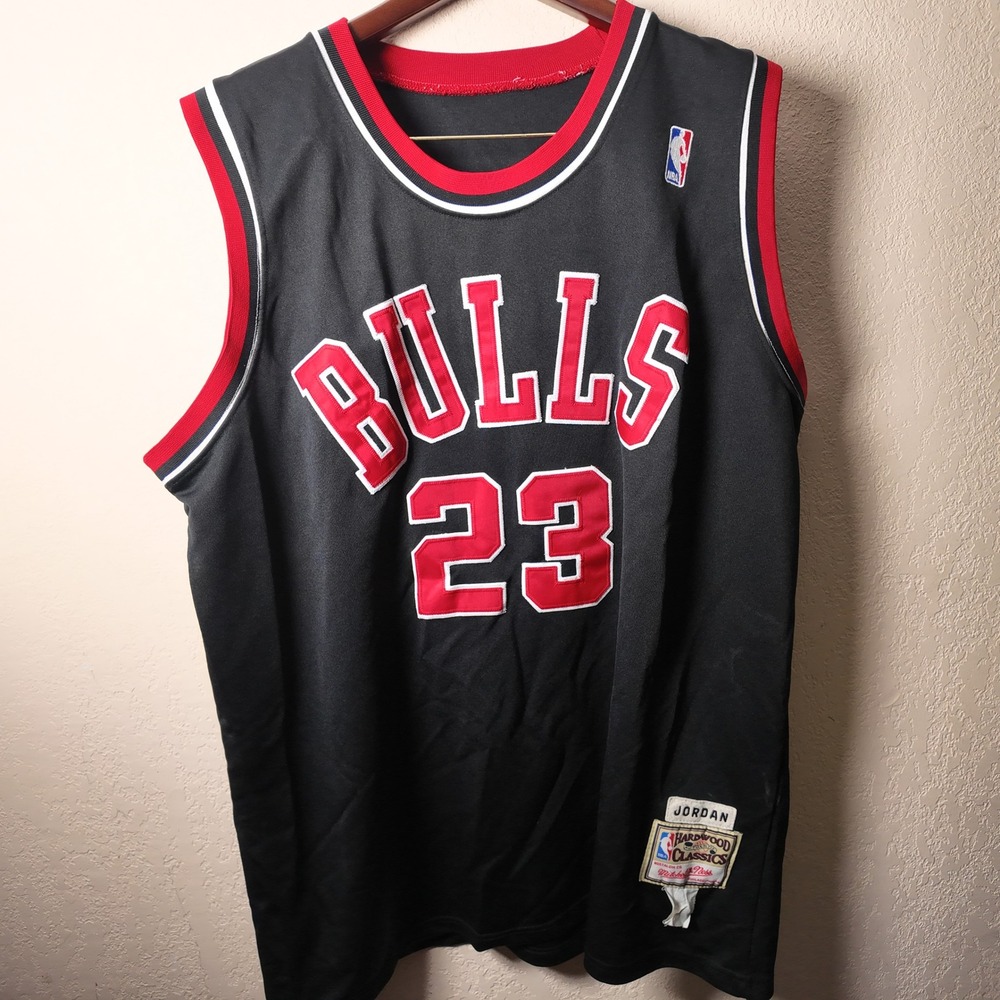 Mitchell Ness Michael Jordan Chicago Bulls 23 NBA Hardwood Classics Jersey Black